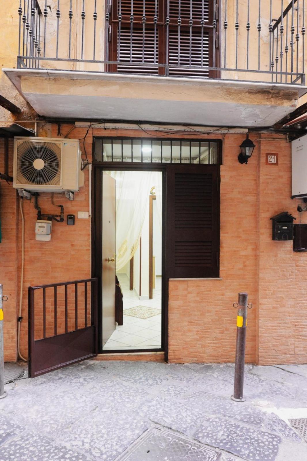 Apartamento La Casa Di Nancy Next Plebiscito Nápoles Exterior foto